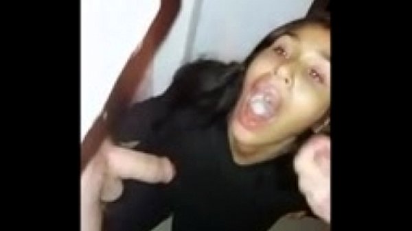 Comendo a vizinha safada na casa dela