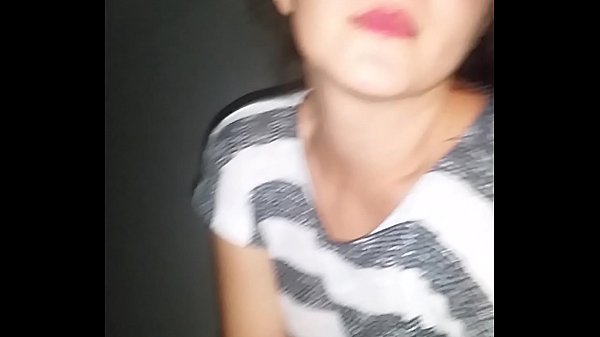 Loira novinha fudendo de quatro