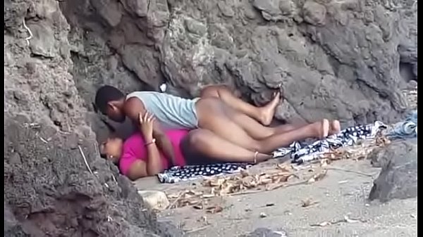 Comendo a gordinha no mato