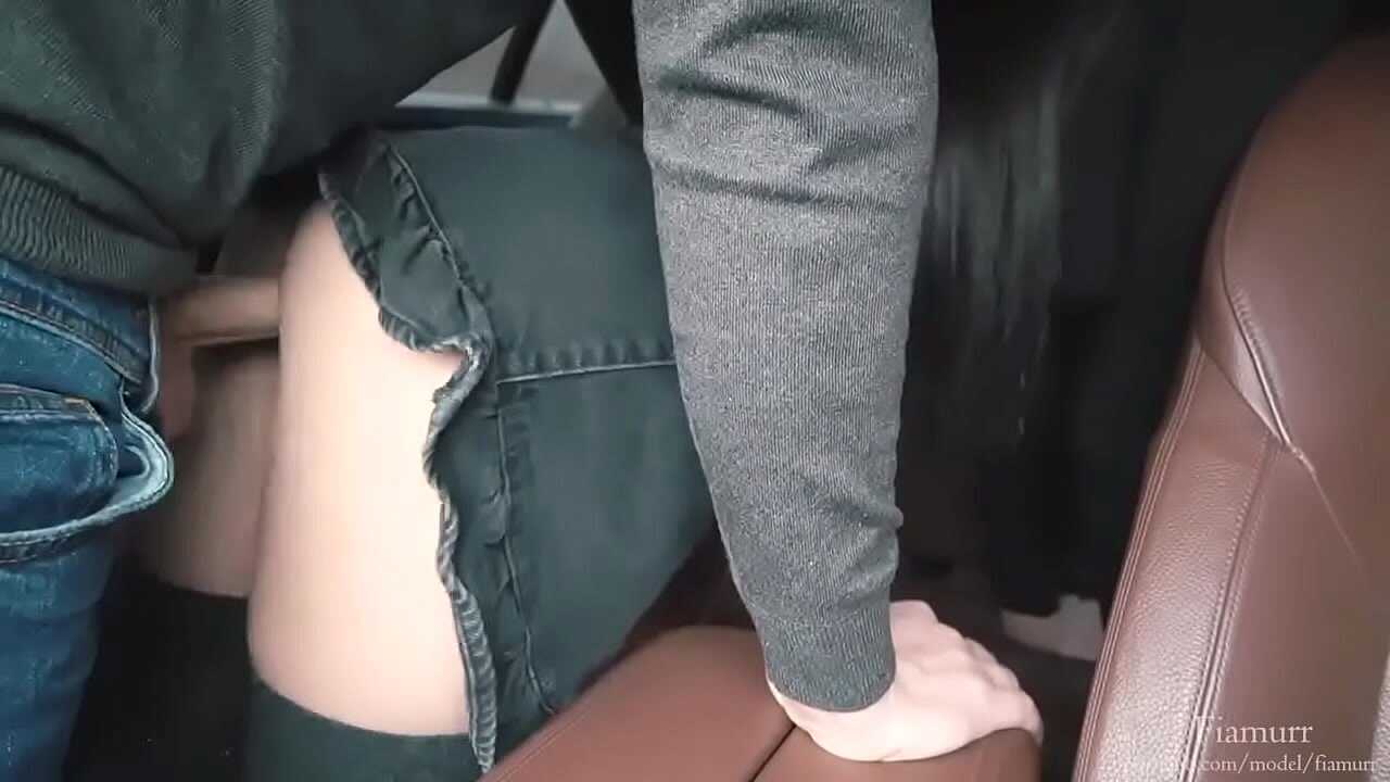 Crente fudendo gostoso com pastor na carro